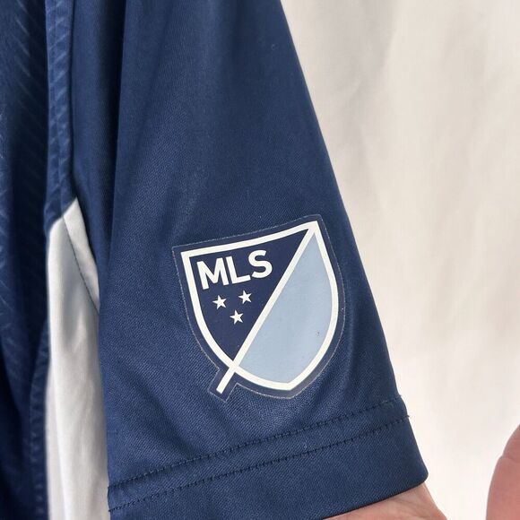 Sporting Kansas City Fanatics Jersey Men's XL Short Sleeve Vneck Pullover - Picture 6 of 11